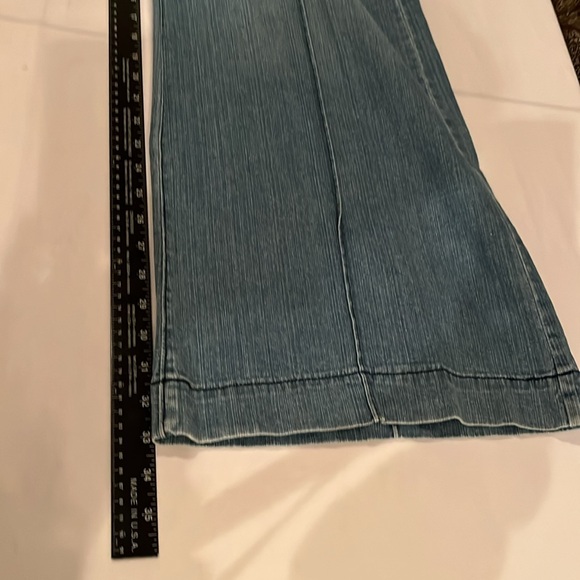 Cache size 12 blue high waist wide leg jeans Trouser style - Picture 10 of 16